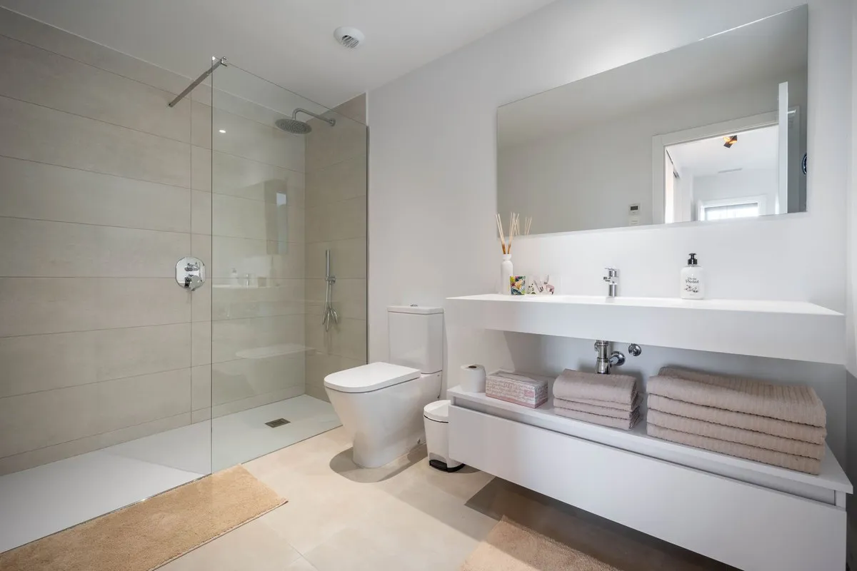 e702a8d8-dcb7-43d5-8fdb-02be30866eca