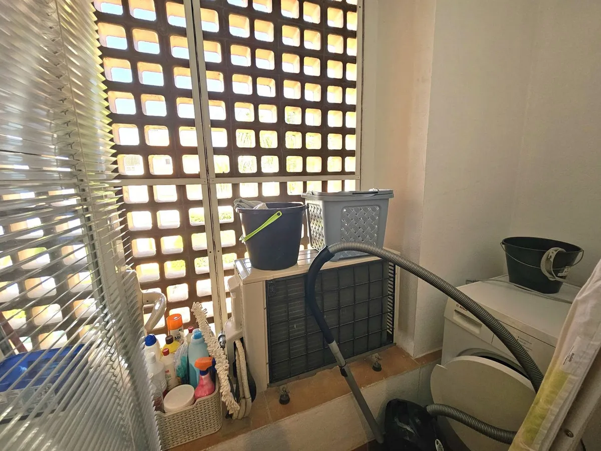 1e77fff1-b2f0-44d9-b68a-f8683fcf09b6