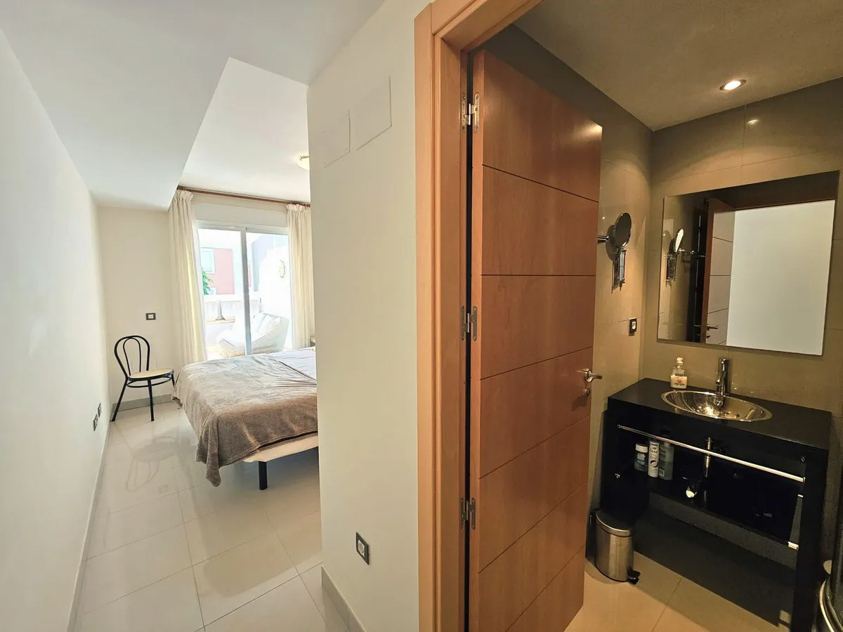 85225b6c-10b9-4f74-b883-a030136cf864