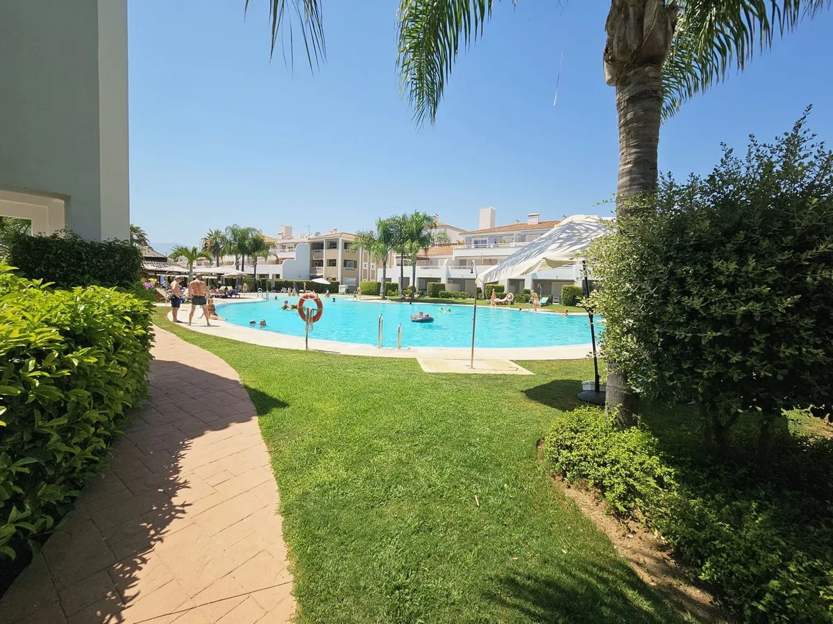 a1d382d4-ef40-4159-bfdf-702667c1727d