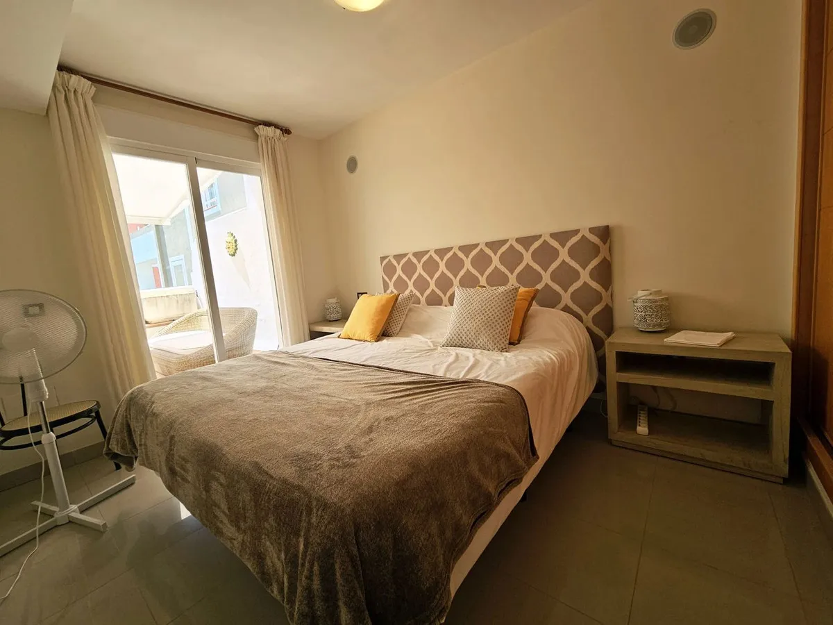 b6a83948-4a83-4c81-ad25-96809e55edd9