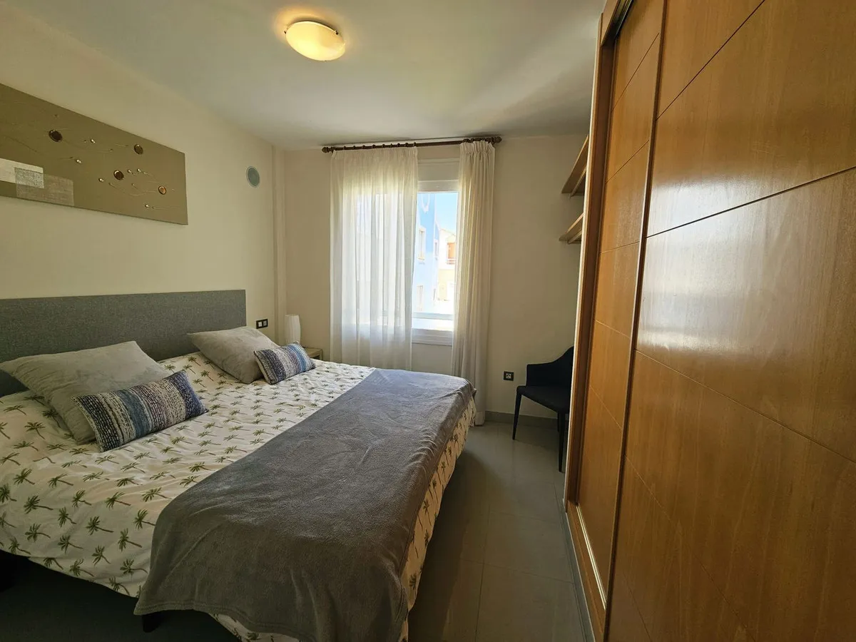 d5c3c6e9-0d5e-4c8d-8cf7-e30c07d38cbe