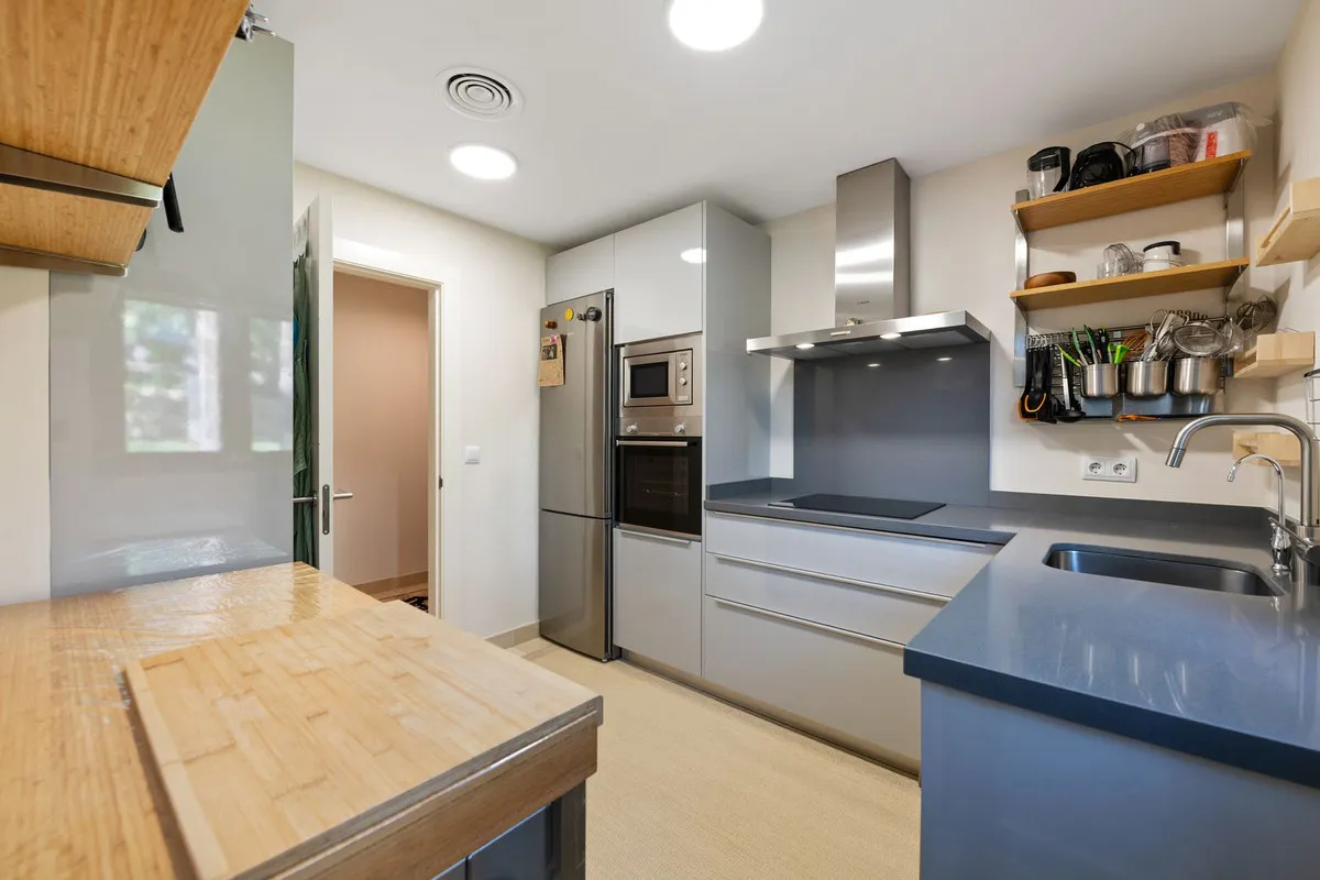 1f7ef81f-5de2-43d0-bf39-9cfd130158c2