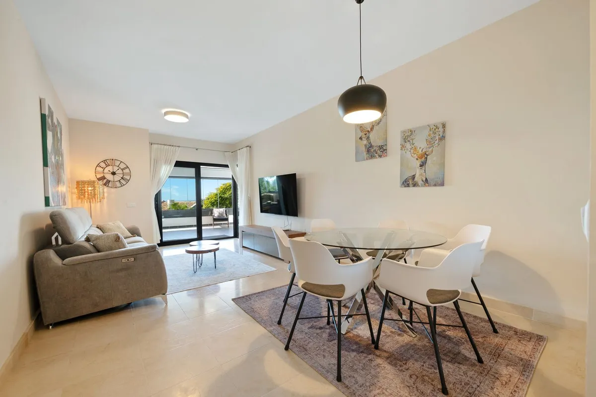 dd09b32a-807d-43be-83e6-302d74984427