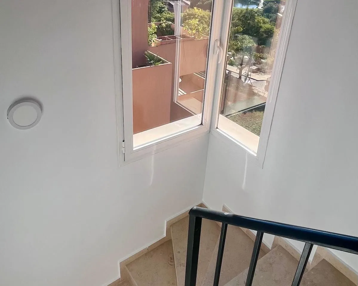 81259623-7c06-44c7-a942-a0e1ffa74a1f