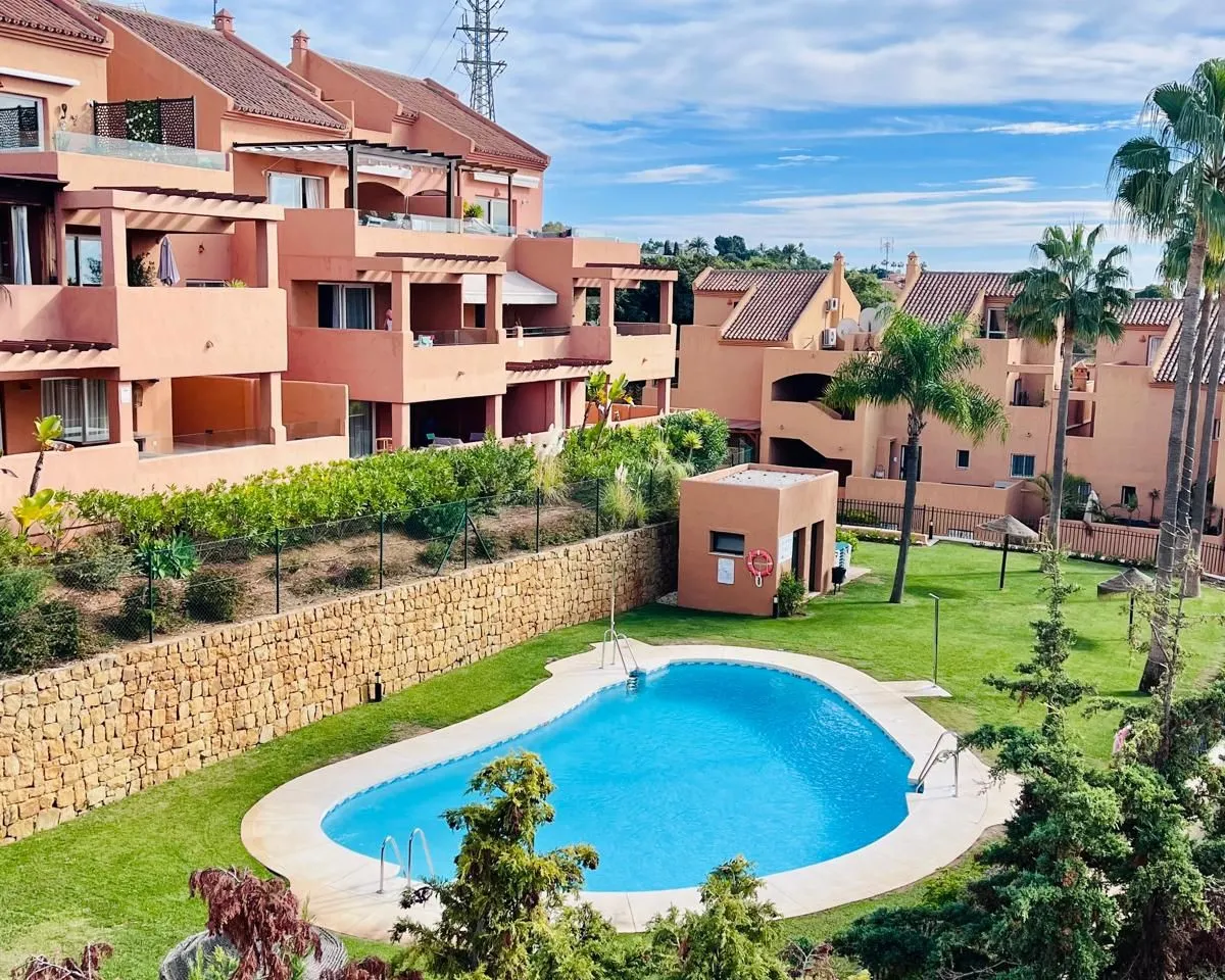 f23b96d8-8828-4125-802a-bc9d30e5d44a