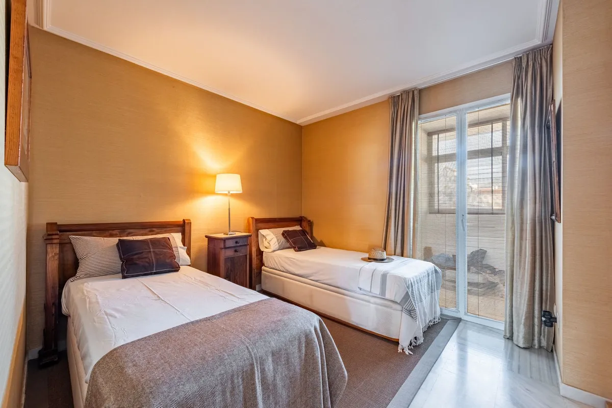 c2212792-c0a3-4a99-91f5-1276f0b83e33