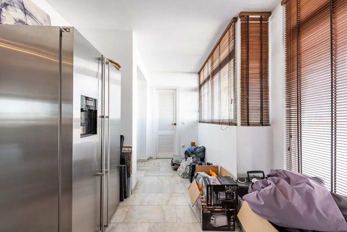 f2c8dc20-e66c-47ee-abb3-57152cf317c9