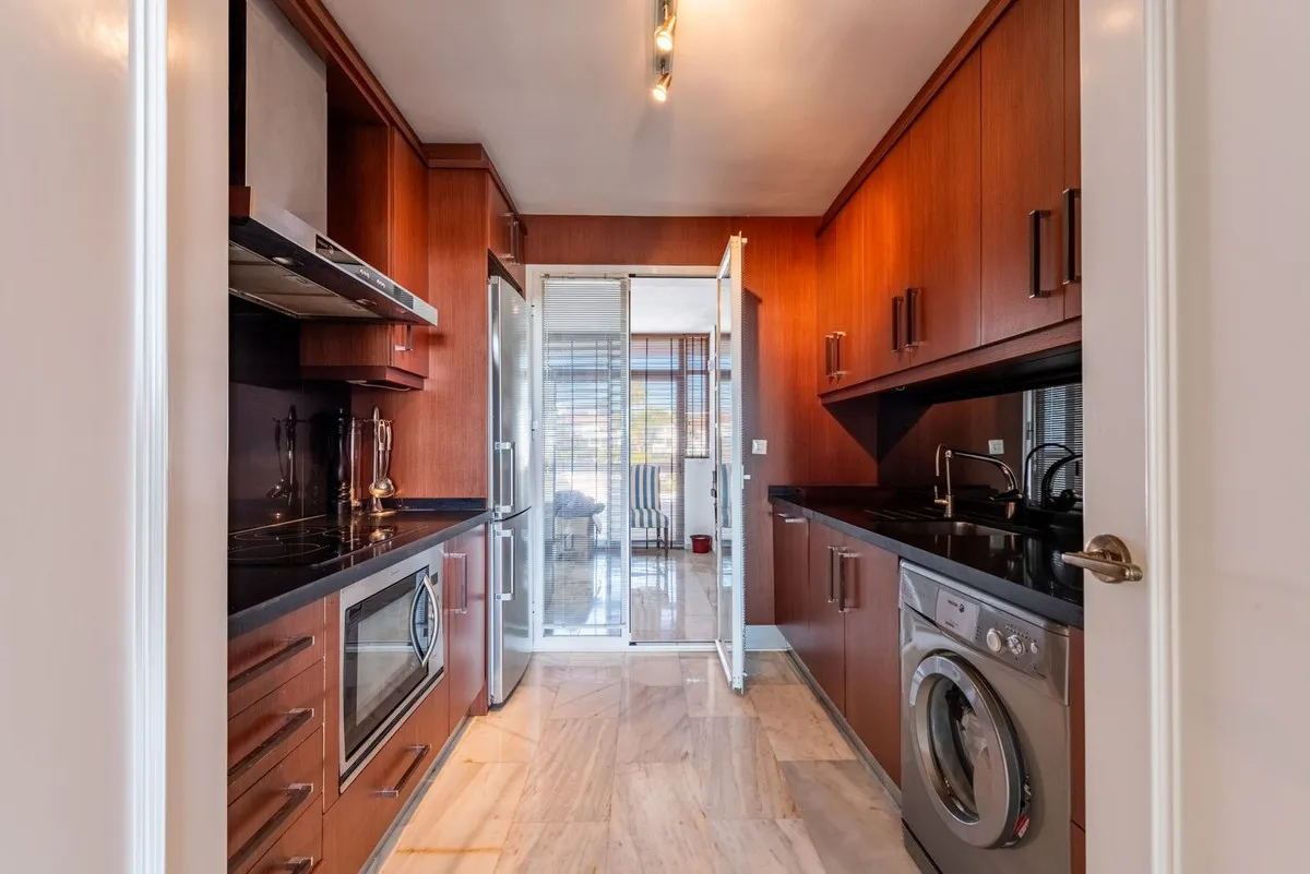 f82c46bf-8f95-40a3-8b14-0193ef25c75c