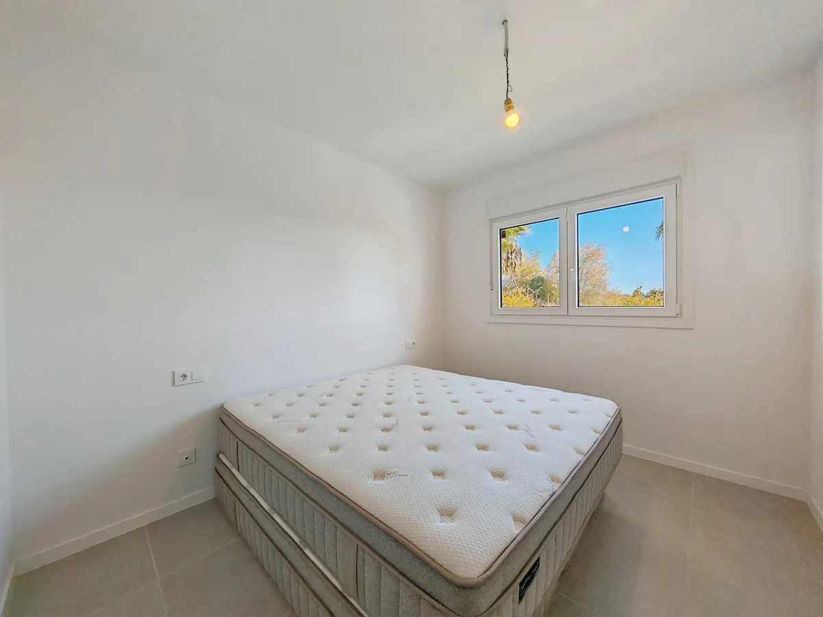 b3893785-3b3f-41ba-bf66-6b359fea2561