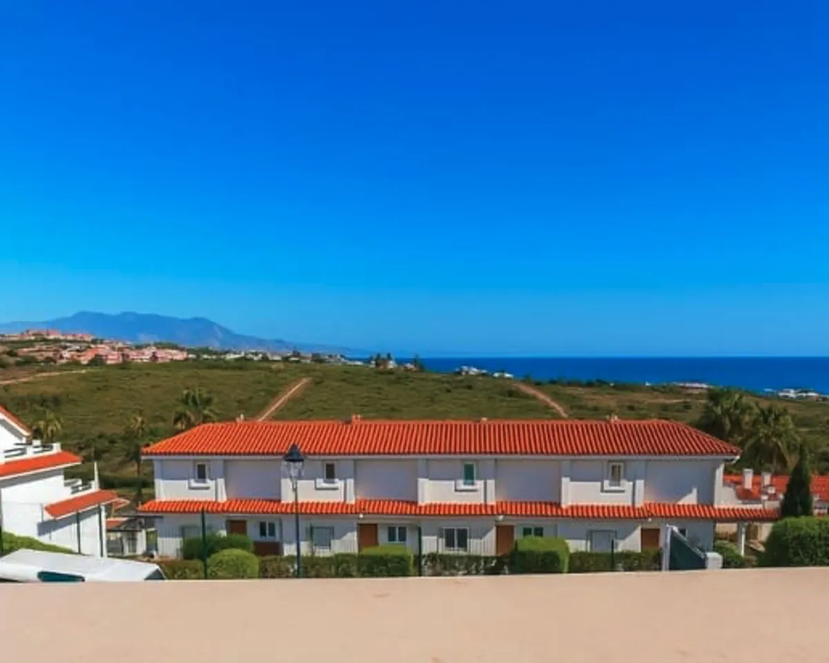 78b8e09f-80b2-406d-afc9-587d3e8308f0