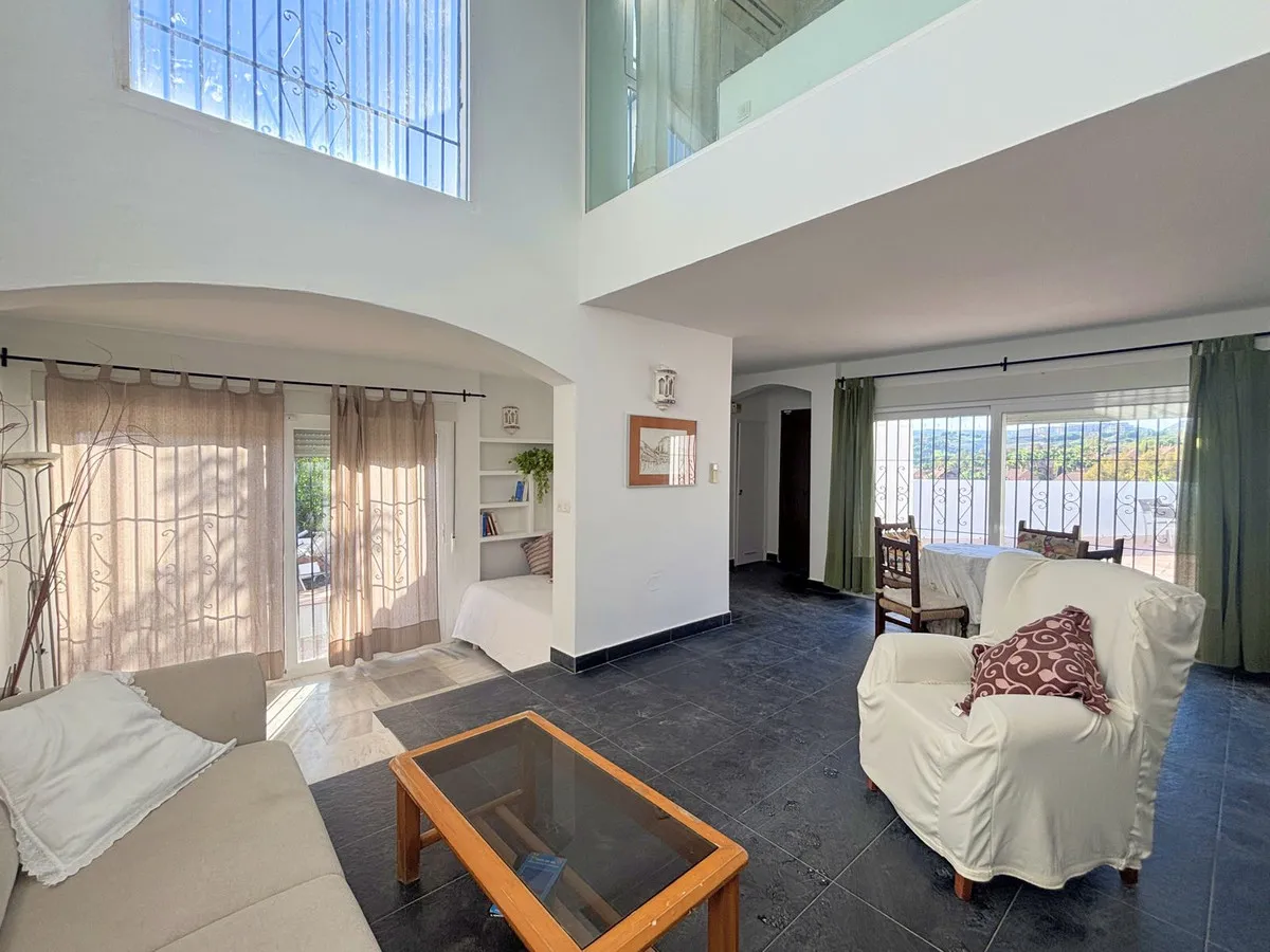 4a4328cd-a3bd-431f-8c10-35ba0894b1fe