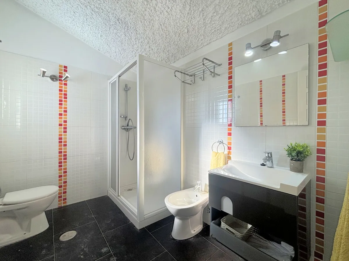 52ee654b-ad4f-4a7f-acf3-ce82965e1721