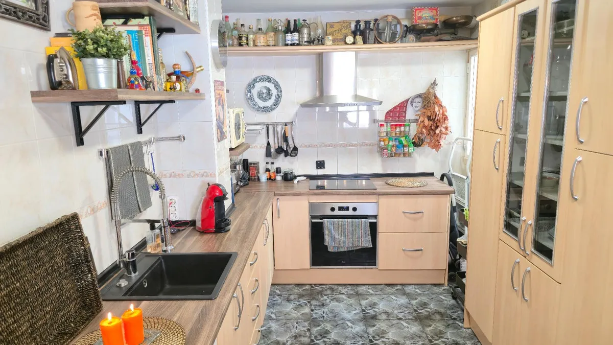 35f31ab5-1d18-4e9c-b106-e197d210a90e