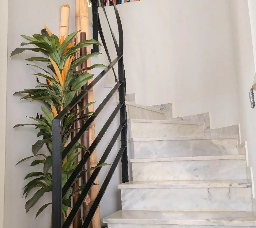 80d9f89f-cf74-443c-965b-052a8c1301e1