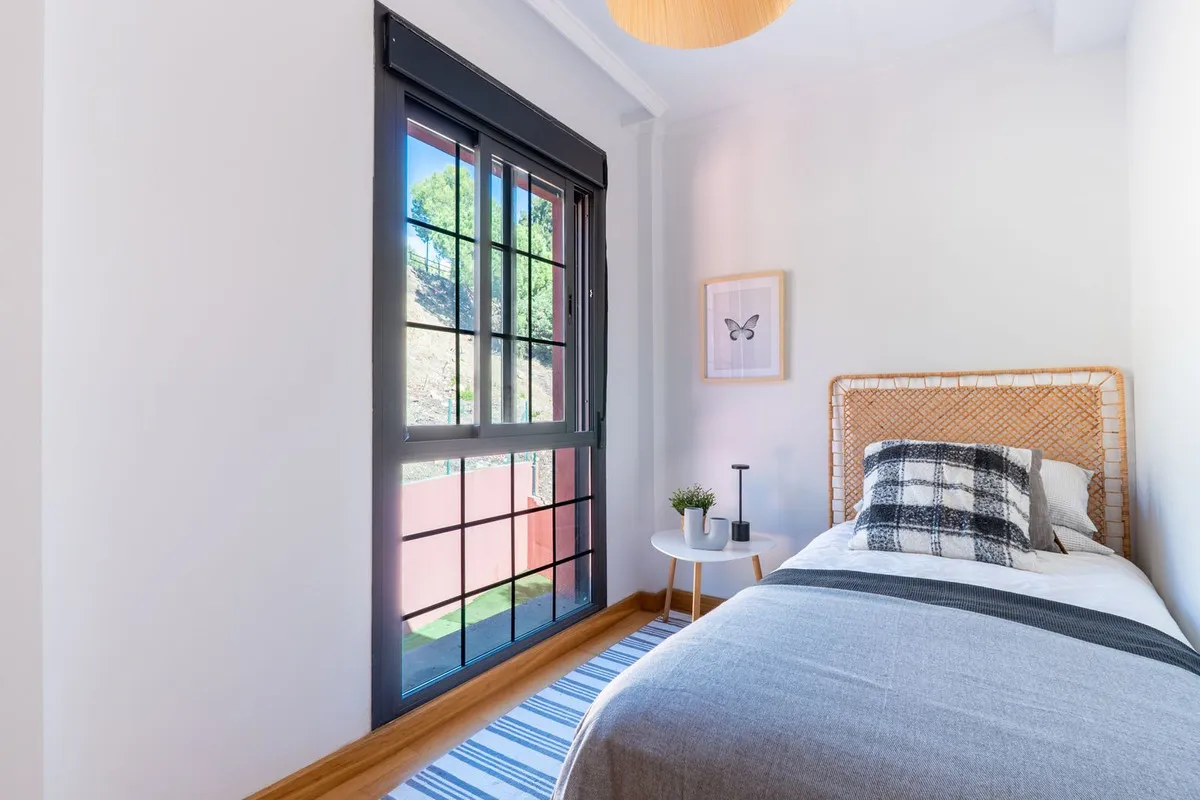 cc946d5e-784e-4d71-b145-f1d5a671c6ee