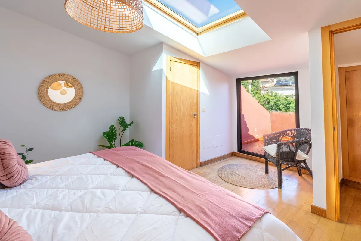 fdb76689-251d-470c-84d1-da2b85fe5672