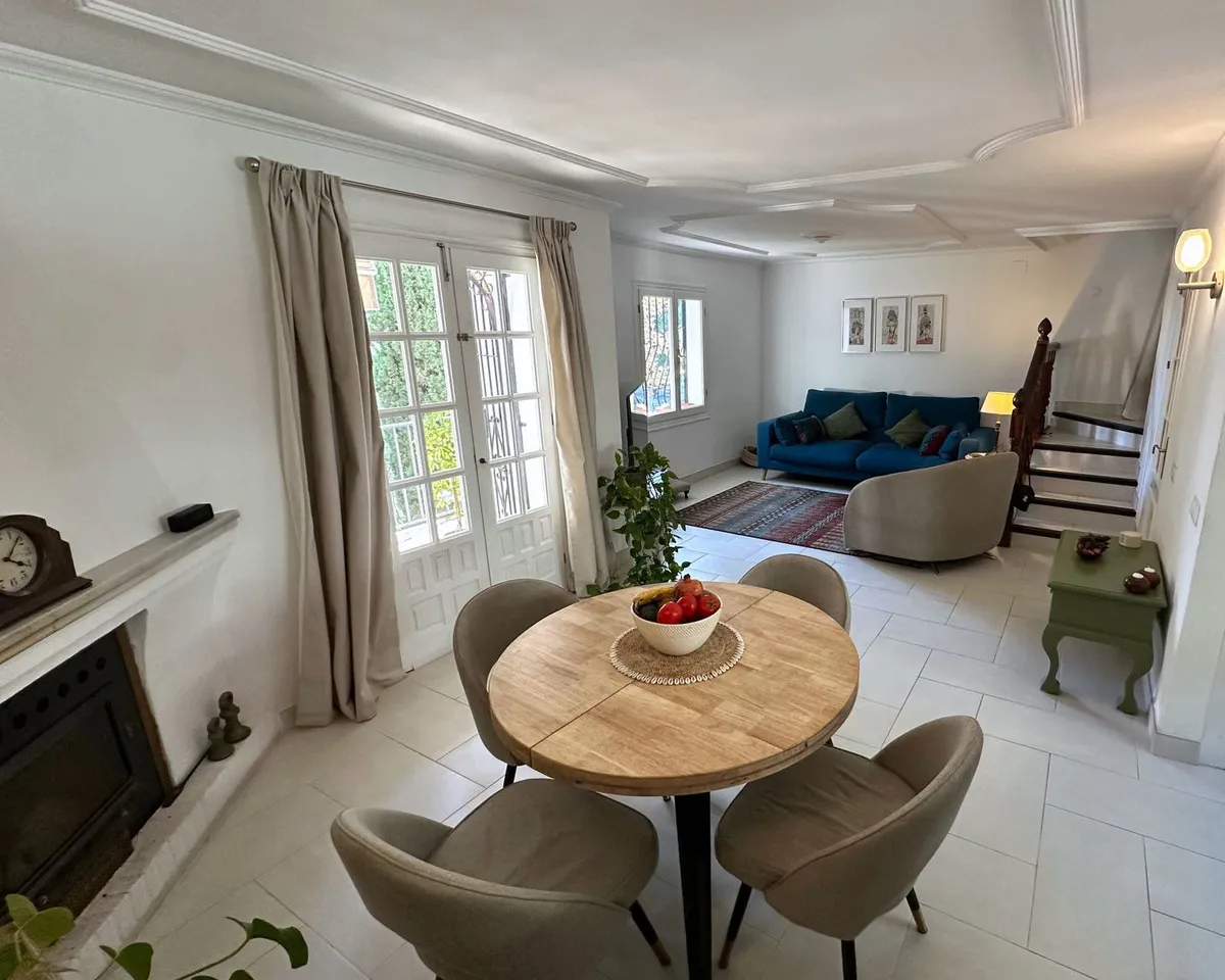 2c42c358-fab9-4a77-b382-3c0a35b85db7