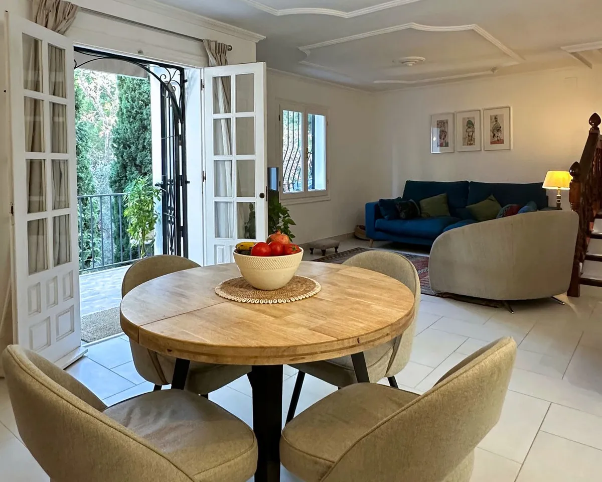 6f521d2b-000e-424b-9a0b-70f4bedc0585