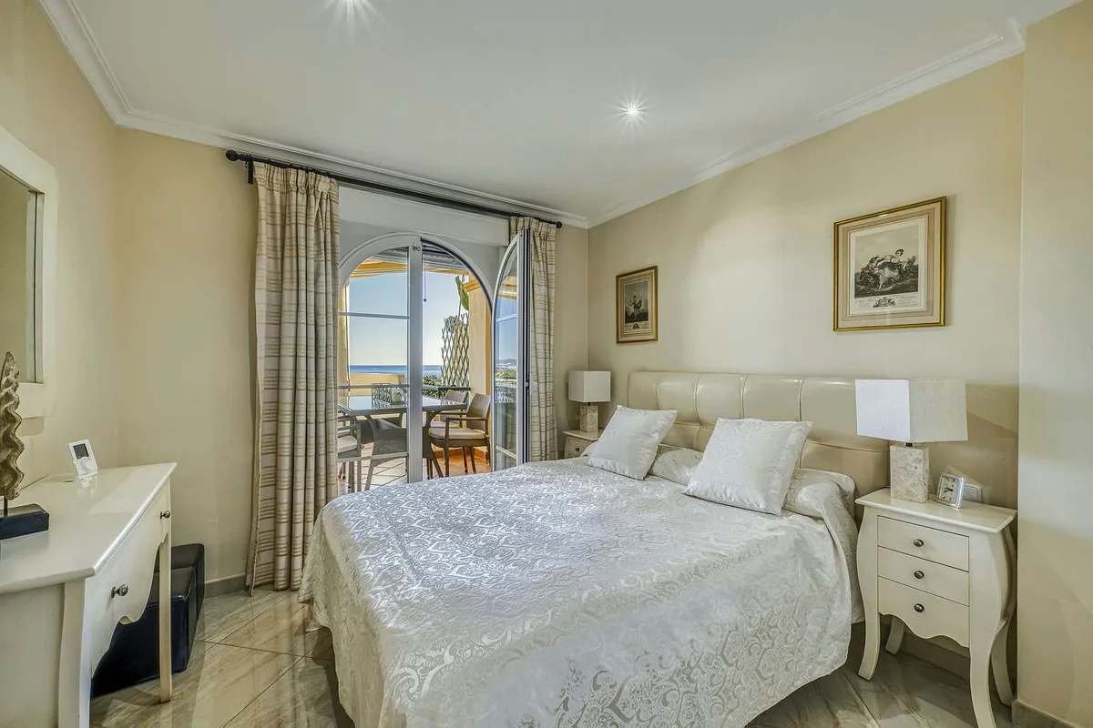 041cdbae-d45d-4b18-8a09-7f230a6f4ddc