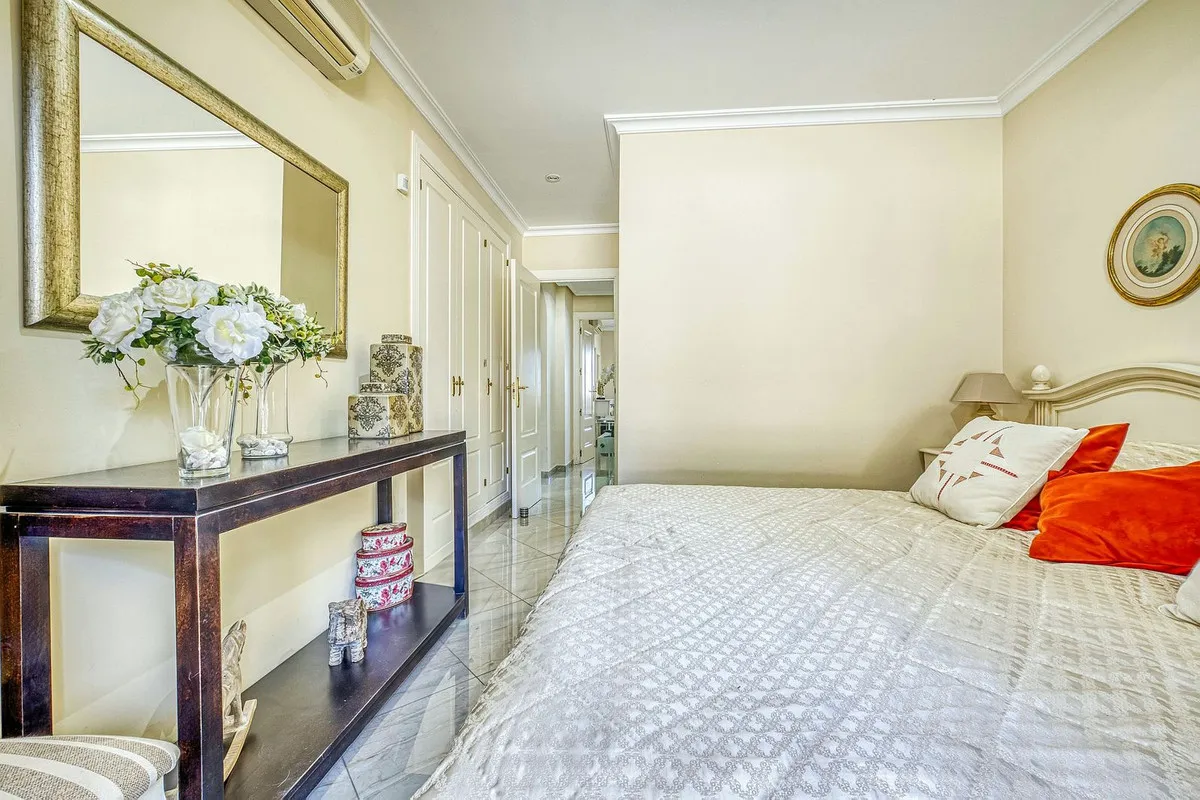 ffc0f16a-dd43-4ab2-9b30-17ce831be280