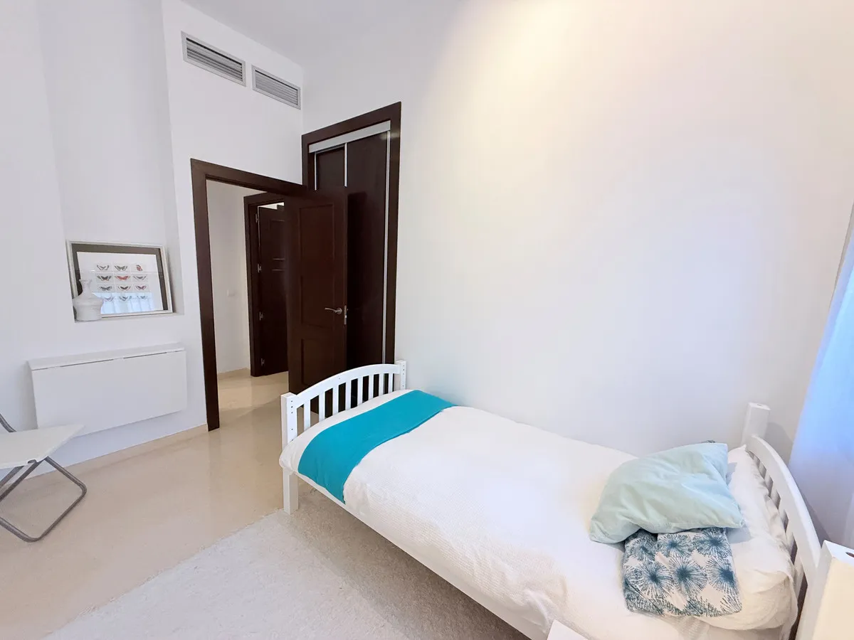 133278e9-21c6-4b80-9068-73b935b55221