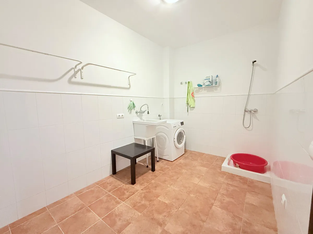 20f242a9-50cd-4462-929e-560ff33b2cca