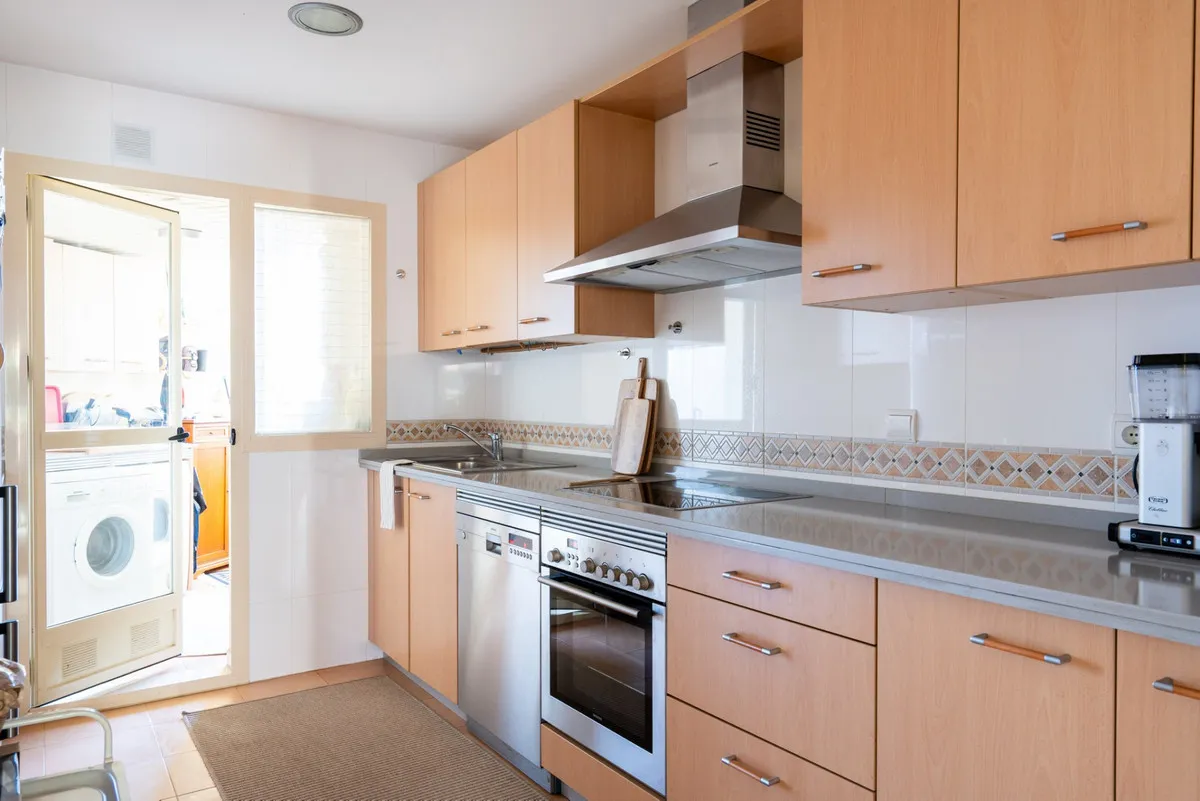 101bfff5-3d5a-4c35-b537-e95bdff065bc