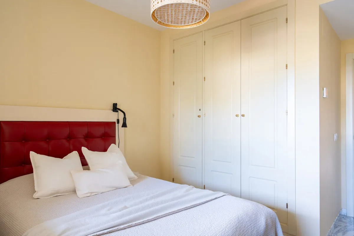 79d32982-9ddc-42e6-a3f8-3257df9aac85