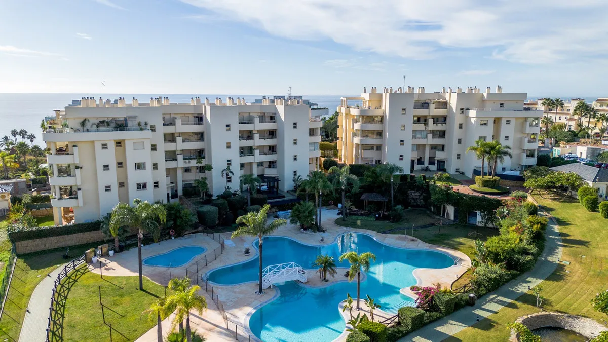 f4f5eb05-d522-4ffd-8a73-8ea1a2c7e593