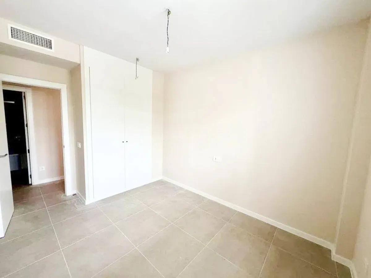 69f3ff0e-da14-4c46-a73c-e17b2cfac804