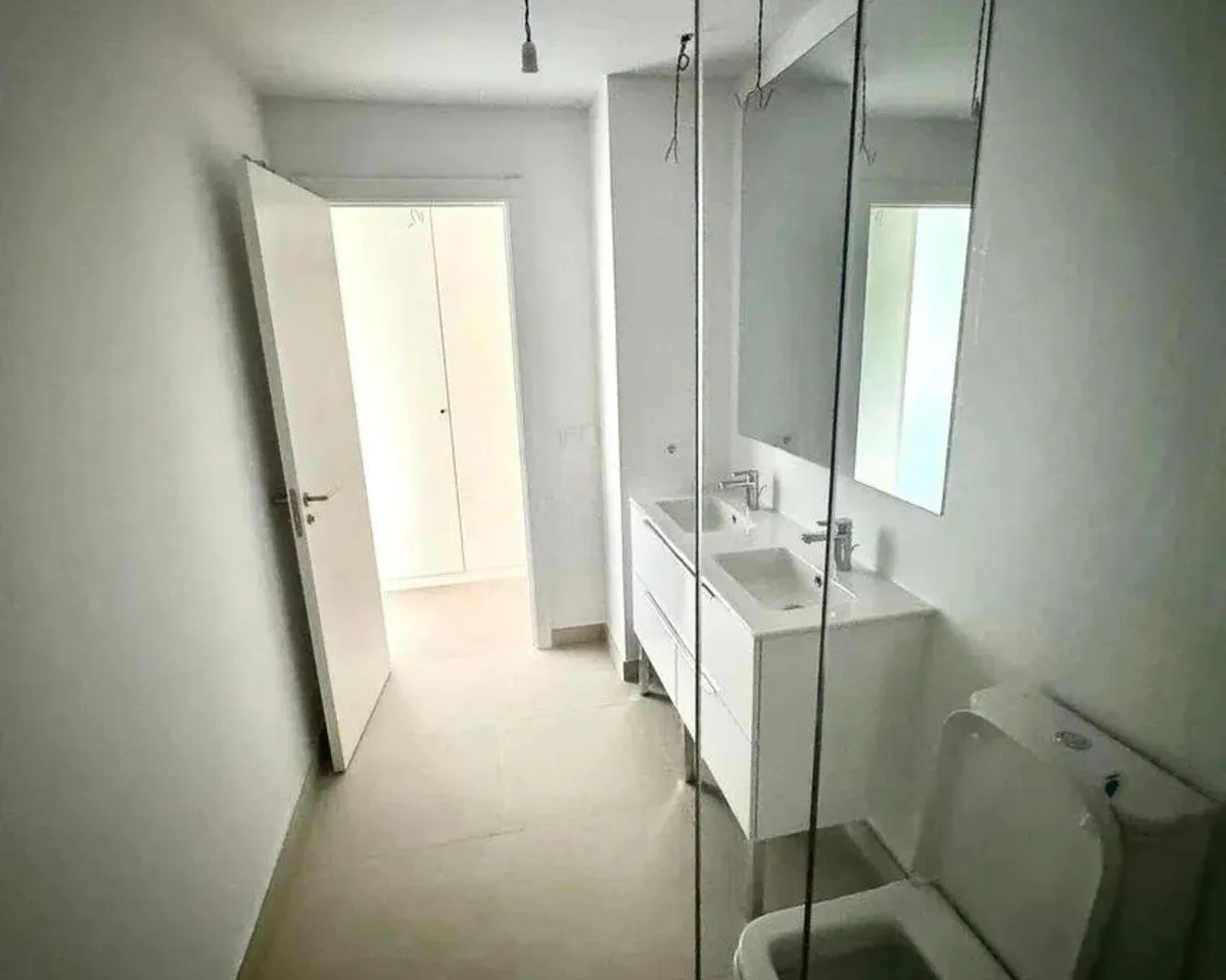 d5644927-fc24-4bef-8f30-6c439f851337