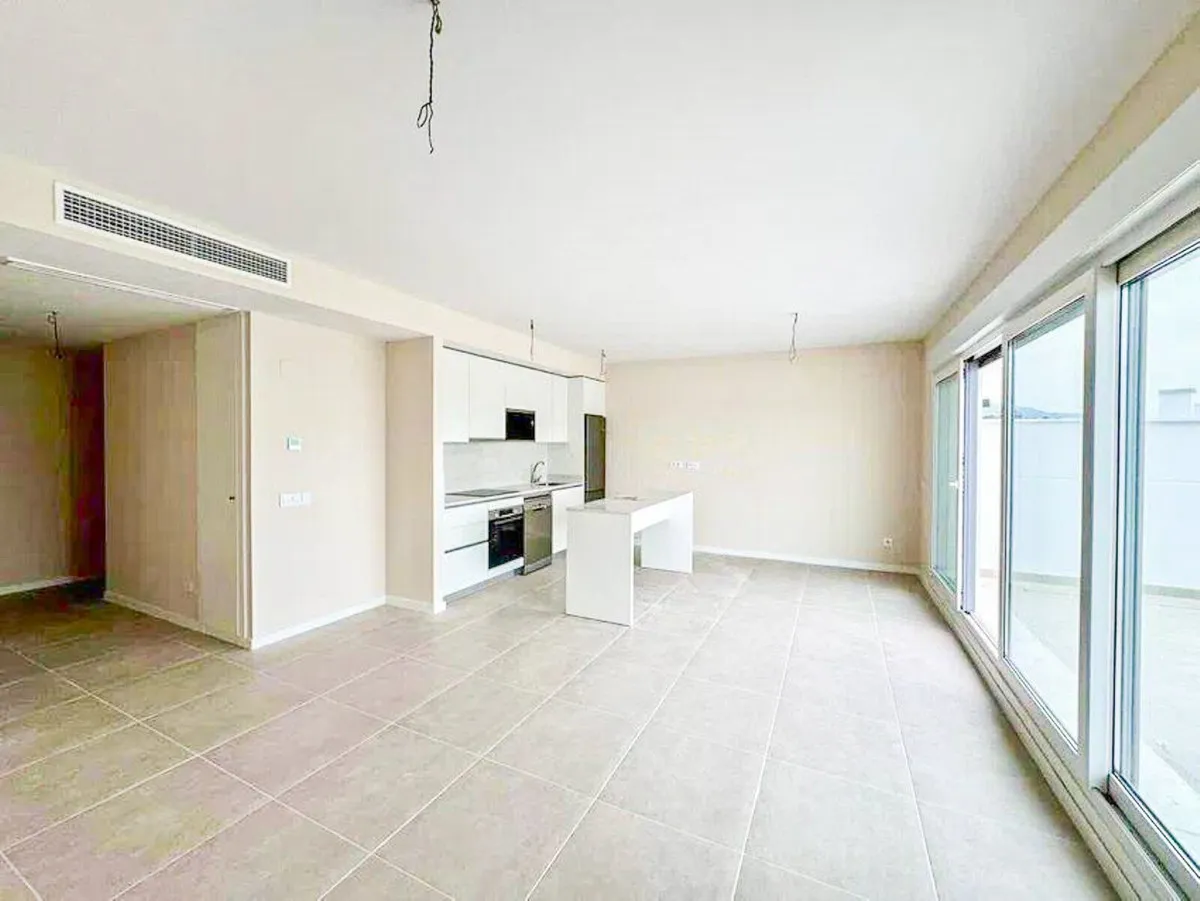 fbd0a34e-7b9d-4b39-b978-5a1a28ea0aff