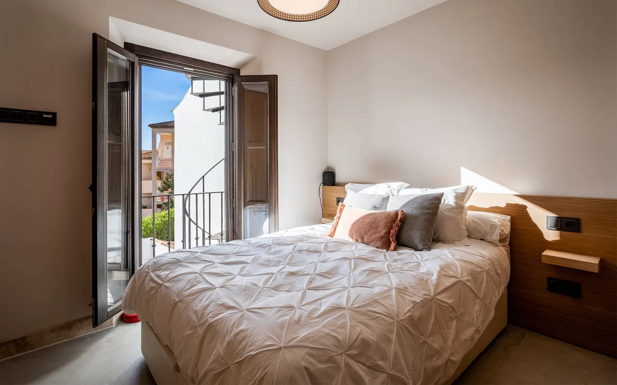 8cf89132-4a58-47d6-b653-260ff9b96eee