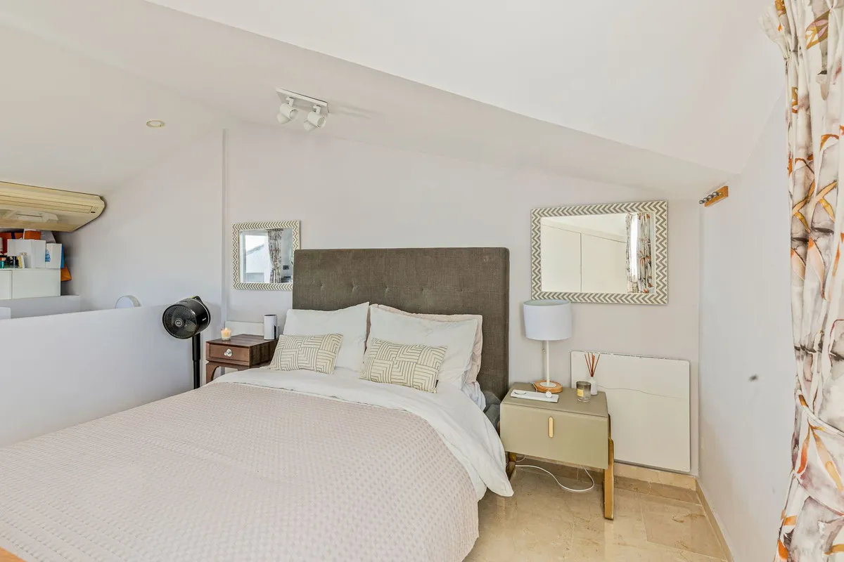 0cc06749-6c81-4a76-a323-a4b655872fb7