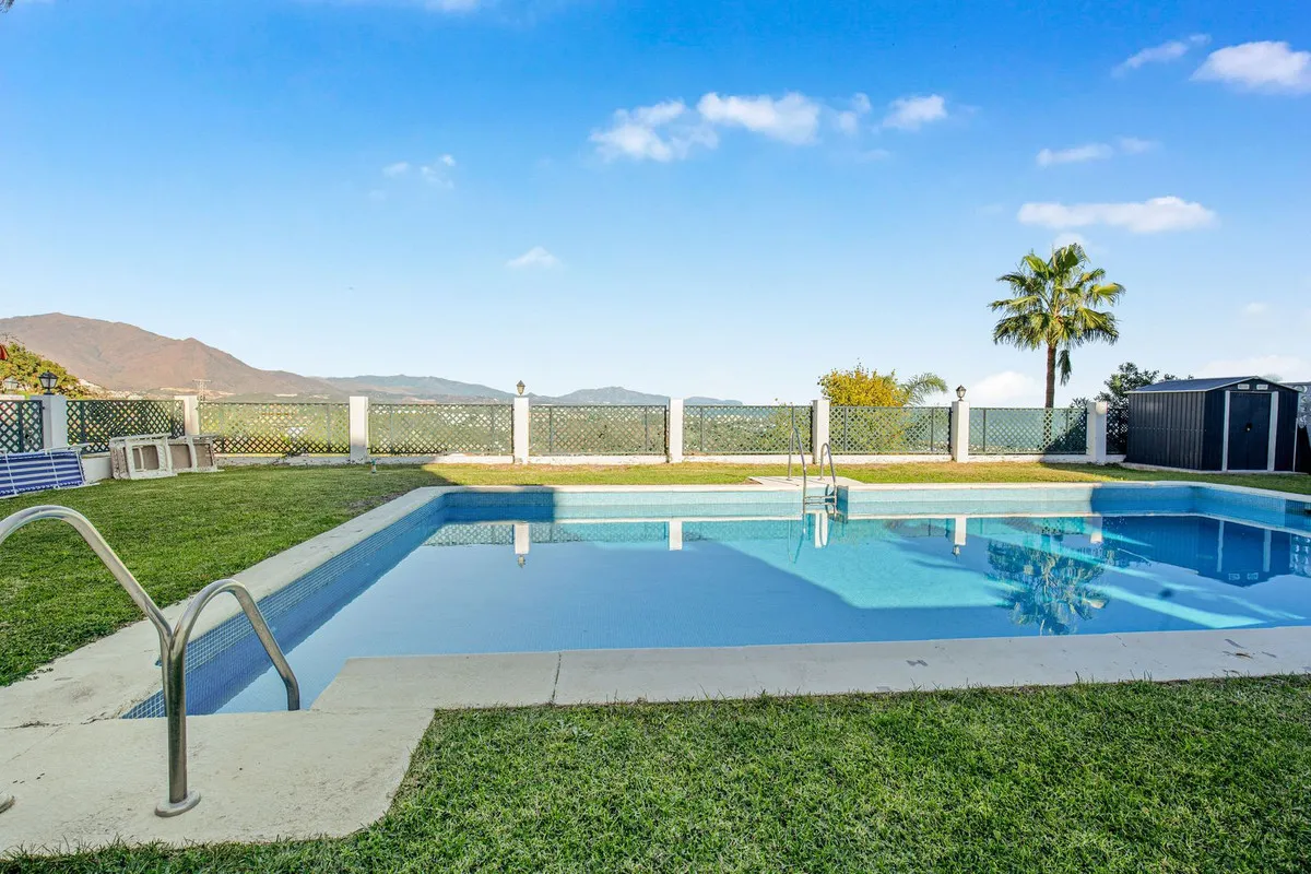 15b51d0f-d25c-4a3d-a9ca-499b3c3c1985