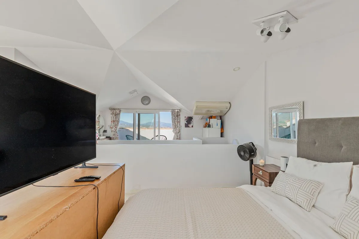 193df5cb-f844-4be2-833c-3cf2eb40eba9