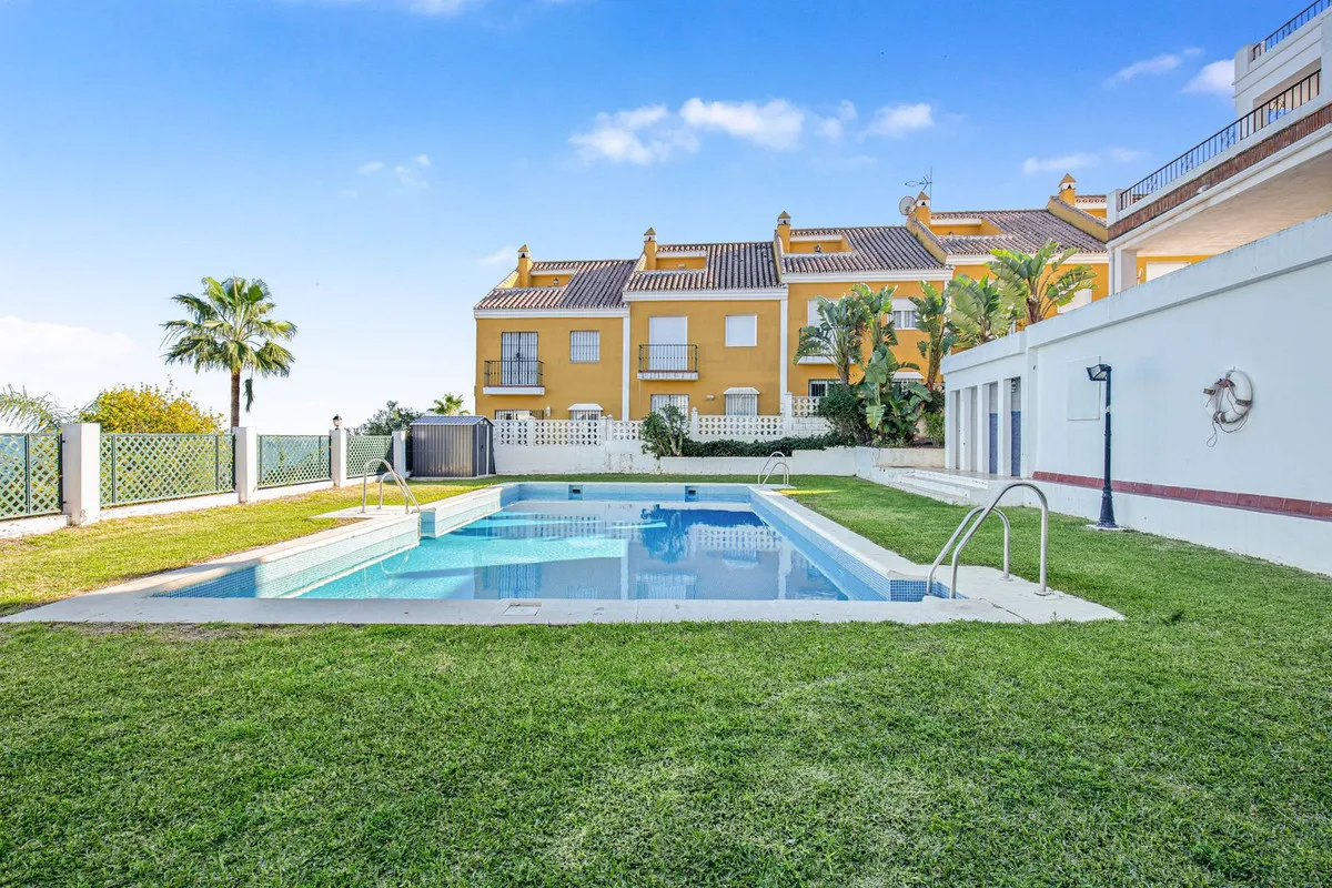 2e5acc1c-5f76-4fdb-adb4-5bbe8c053f25