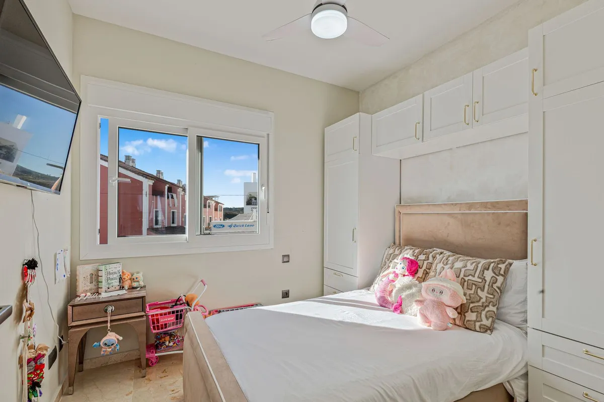 6767609f-2988-49b2-b9d1-a31038a6b6c7