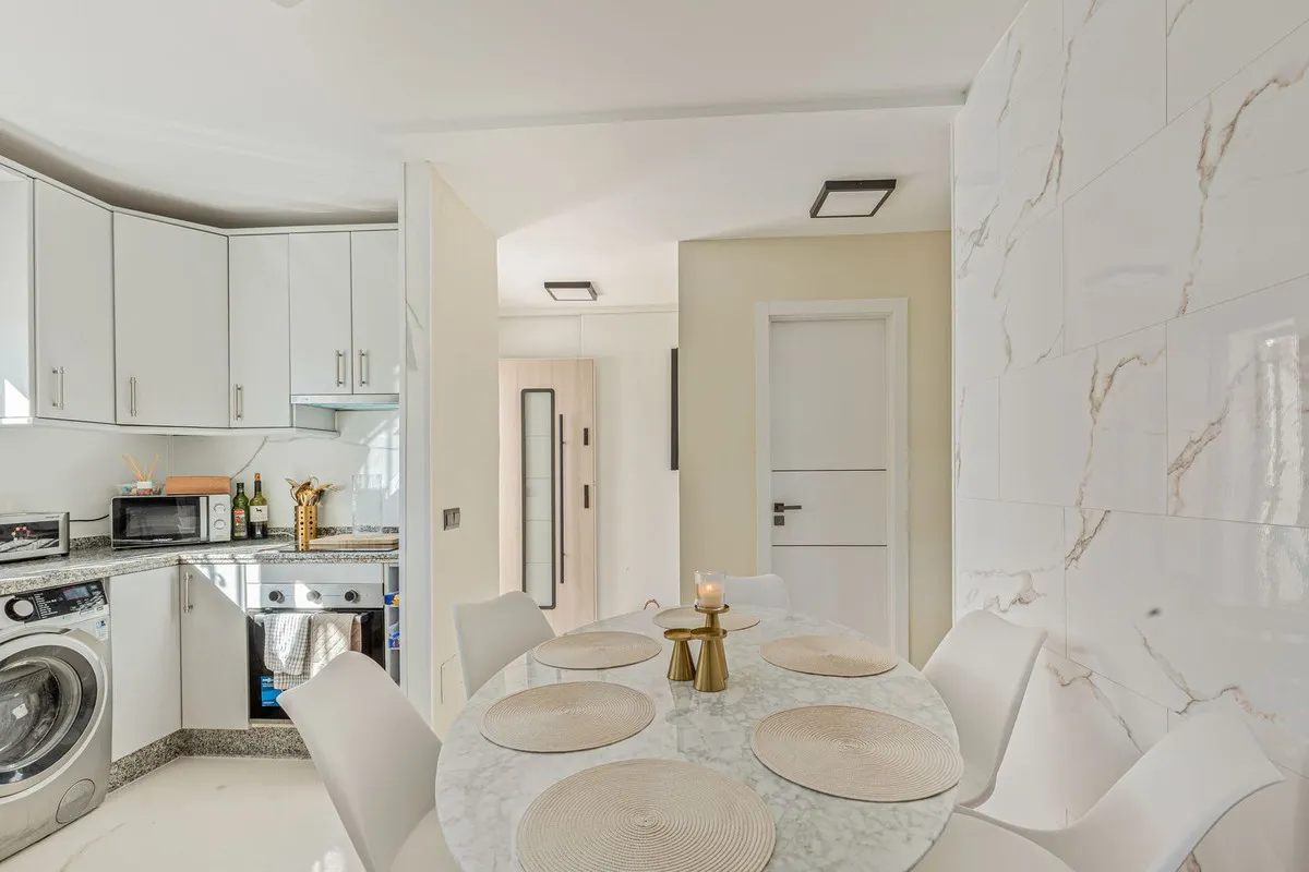 6b5e5544-25f5-4d29-b1cb-2255025b5732