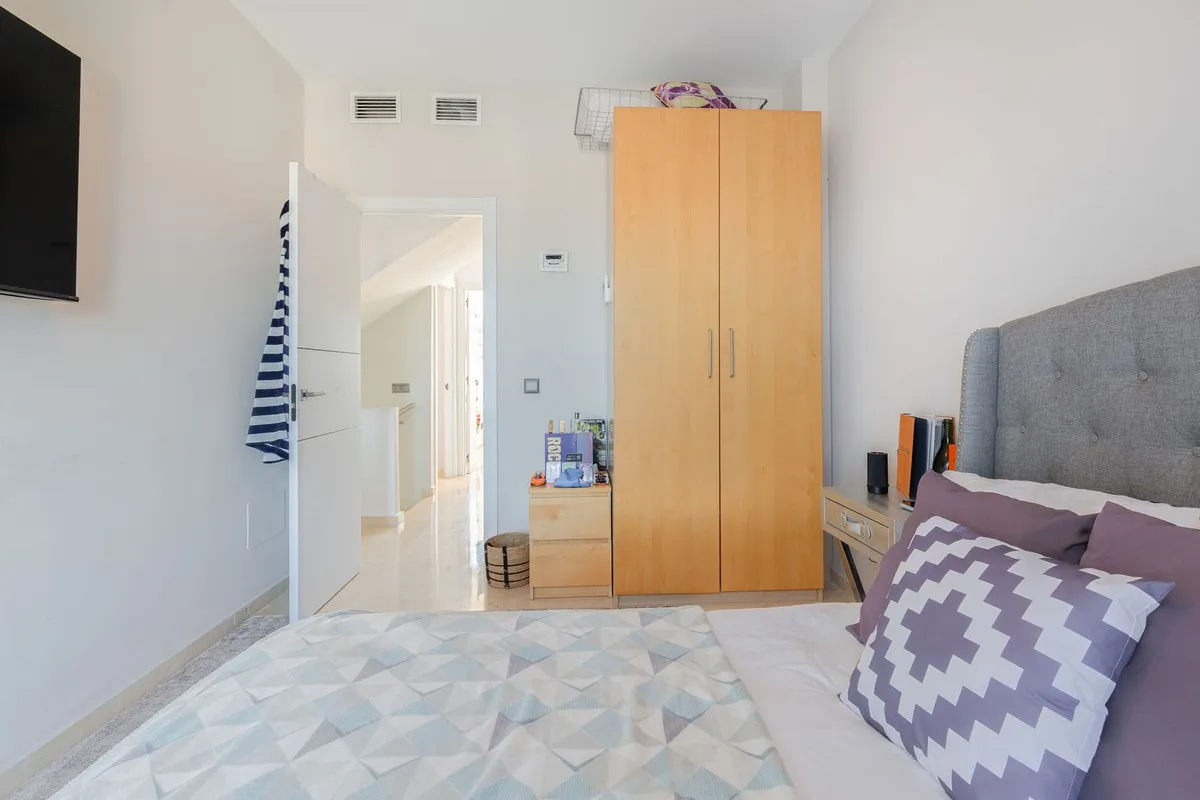 7220e2f9-c252-455c-ab43-a954a29b0743