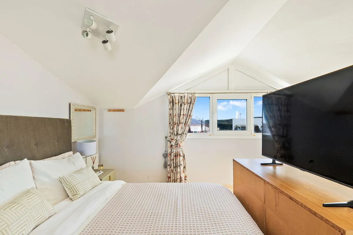 9310bc39-2bc1-4b4a-918f-3d5023b8baf7