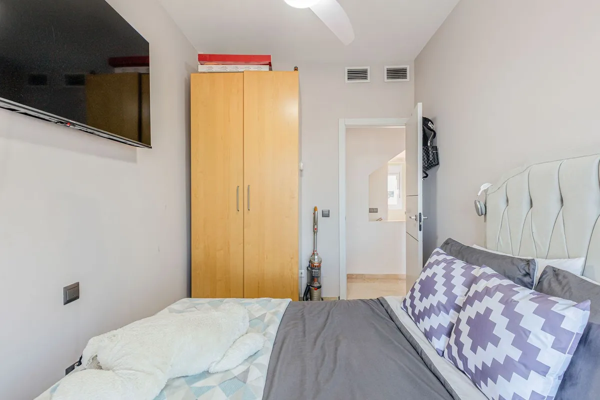 b7c4aef2-a8b5-41d3-9ce7-8233dfa26cdd