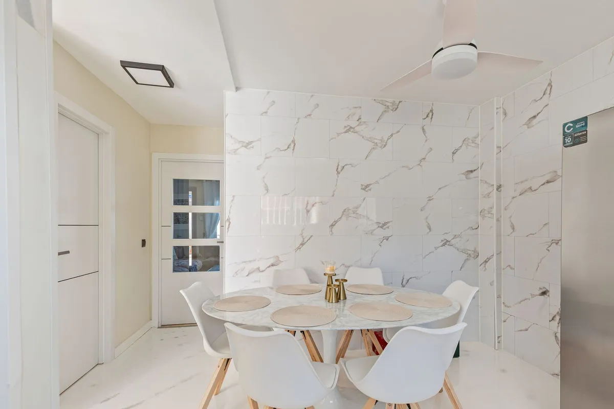 c646810c-9a36-4a73-b18b-d57e98784216