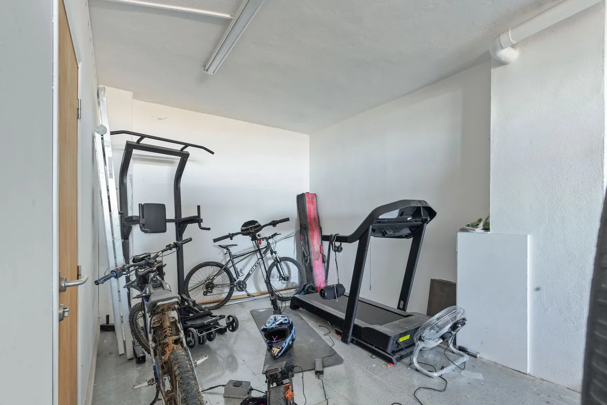 f14f36c2-3856-4aeb-bdb9-64aad7d5765b