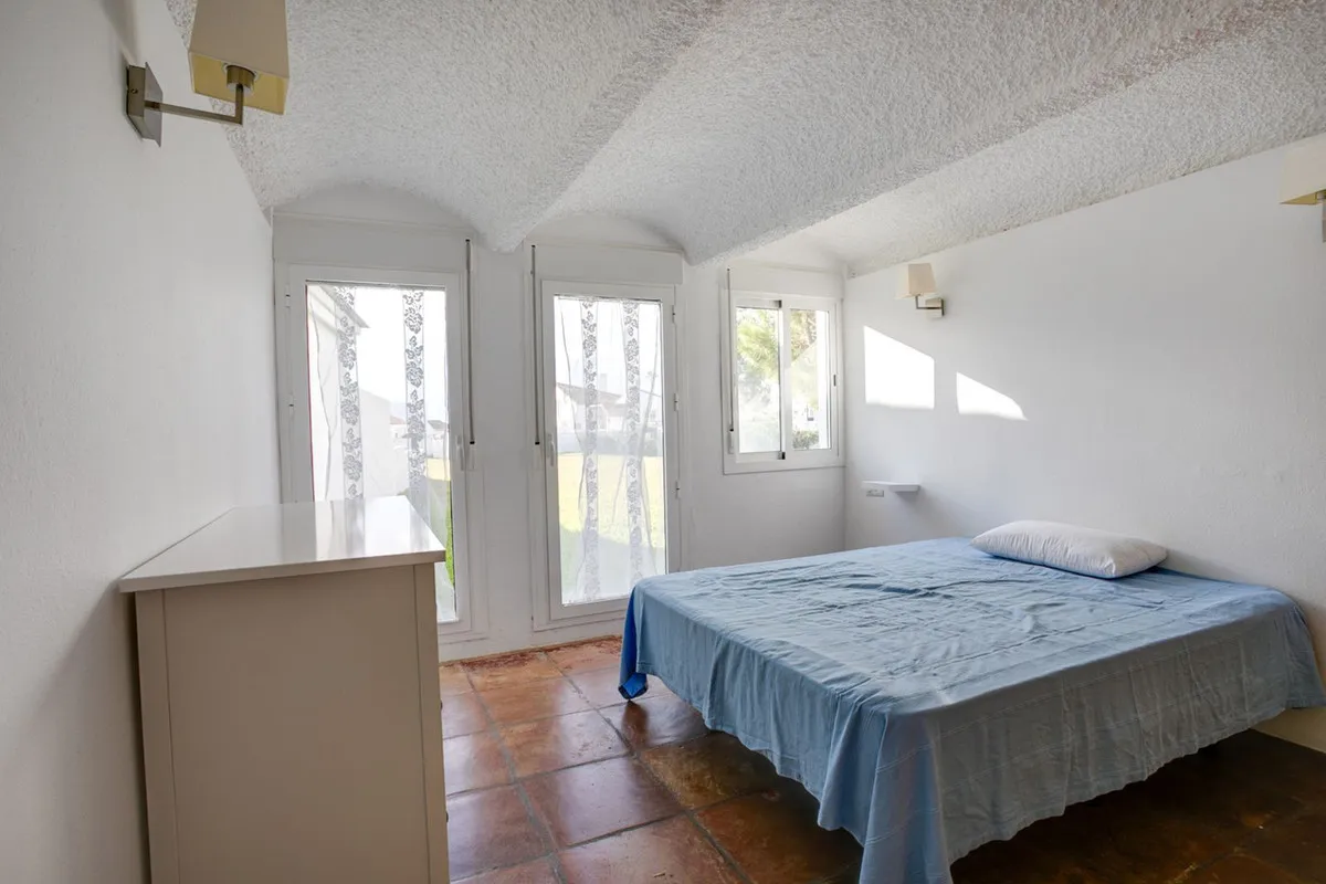 ea861816-b000-4279-a2e0-e9452dbf6fca