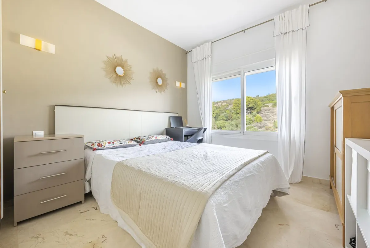 0562d8dc-080e-4a76-b254-9c34a899e748