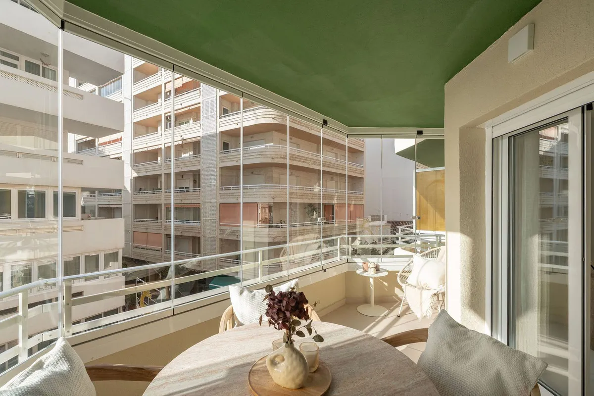 ca85a9e6-bf8b-4479-bd35-5684692c8141