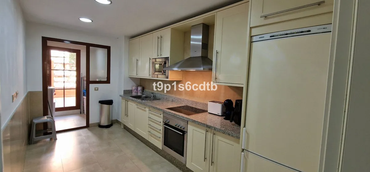 c9f6652c-1f76-4af6-ad7d-ff1412619f7d