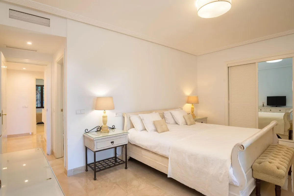 5dfc09bb-1b81-4485-abf1-d14ca19bf4fd